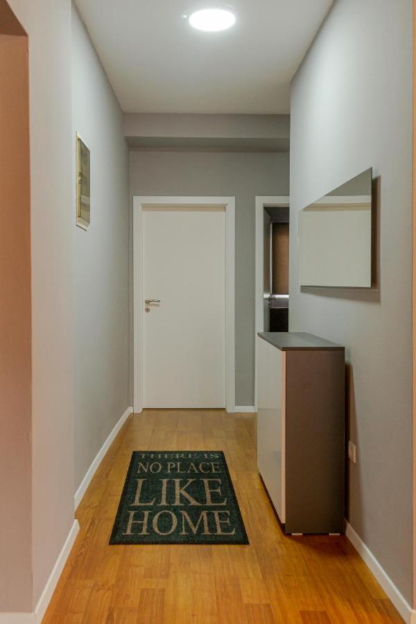 Parta Apartment Pristina Eksteriør billede